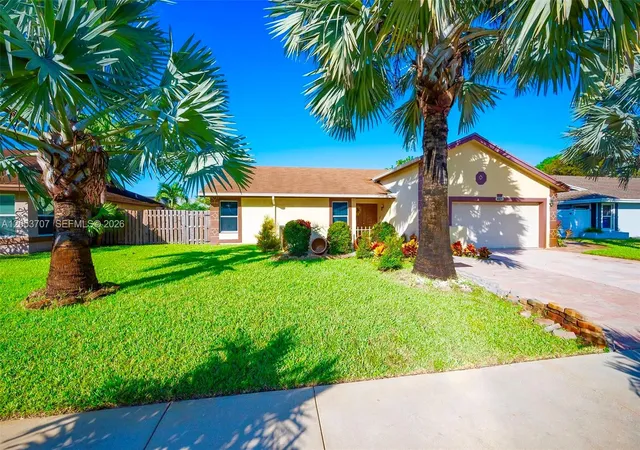 3rd image of 4921 Nw 83Rd Ave, Lauderhill, FL 33351 | MLS# A12053707