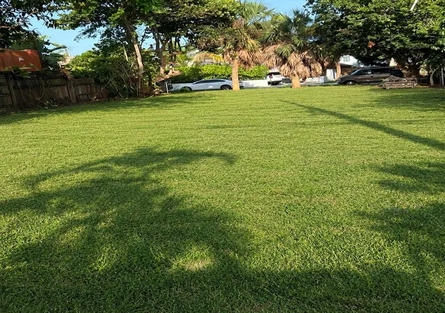 1st image of 424 N J St, Lake Worth Beach, FL 33460 | MLS# B26052426