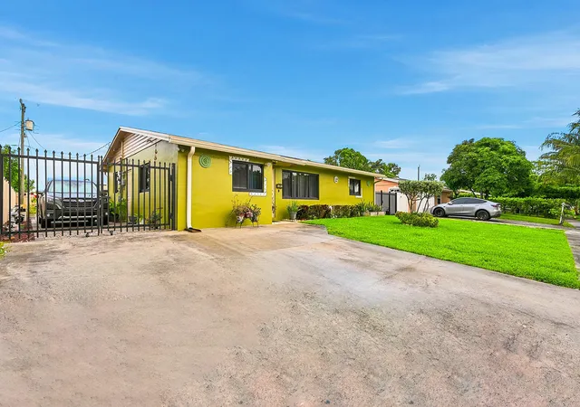 Photo 3 of Sale Pending at 1310 Sw 7th Avenue, Deerfield Beach, FL 33441 | MLS# B26052608 | Listing updated on 2026-09-09