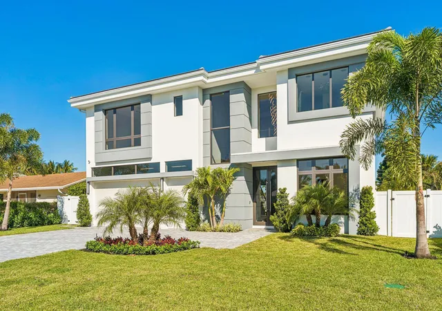 Photo 1 of Single family home for sale at 261 Nw 8th Street, Boca Raton, FL 33432 | MLS# B26052613 | Listing updated on 2026-09-23