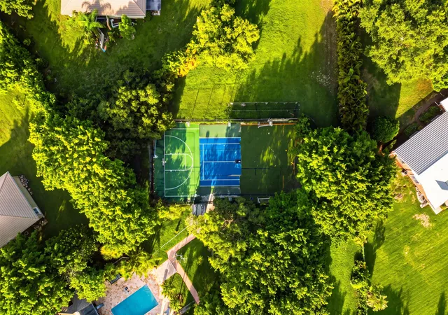 Photo 3 of Mansion for sale at 4351 Nw 101st Drive, Coral Springs, FL 33065 | MLS# B26052629 | Listing updated on 2026-09-23
