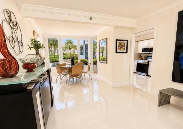 Listing Photo 5 - Condo for sale in building located at 7170 Promenade Dr, Boca Raton, FL 33433 - Unit #101