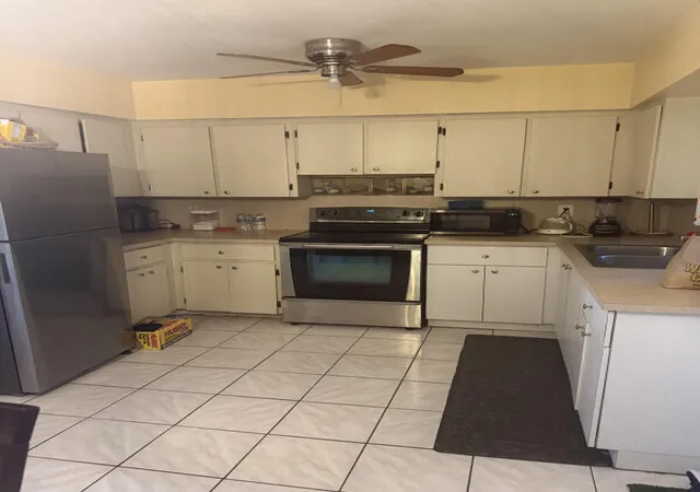 Photo 3 of Sale Pending at 15100 Ne 13th Avenue, North Miami Beach, FL 33162 | MLS# B26052964 | Listing updated on 2026-10-03