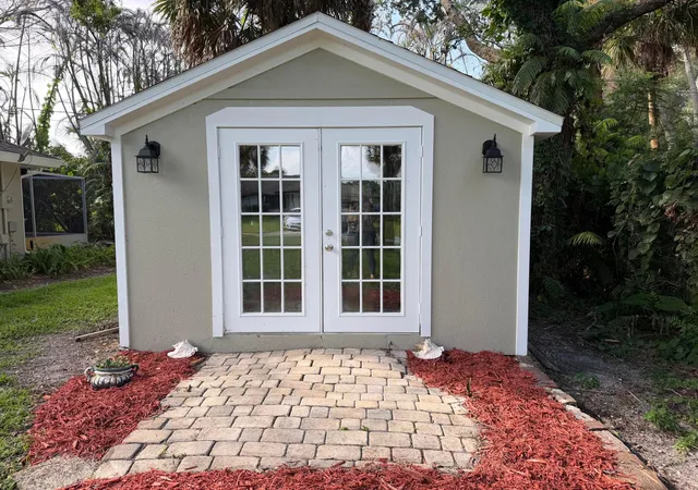 Photo 2 of Single family home for sale at 1290 5th Place, Vero Beach, FL 32962 | MLS# B26053094 | Listing updated on 2026-10-07