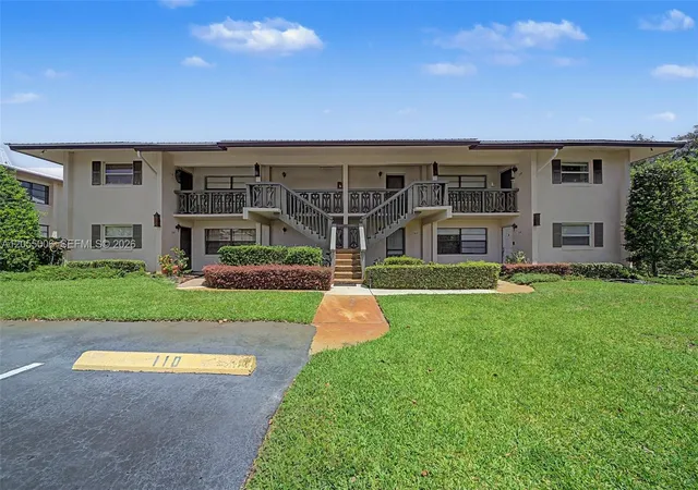 1st image of 100 Fairway Ct #0, Lake Placid, FL 33852 | MLS# A12055006