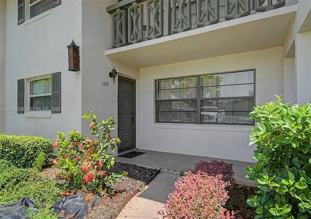 3rd image of 100 Fairway Ct, Lake Placid, FL 33852