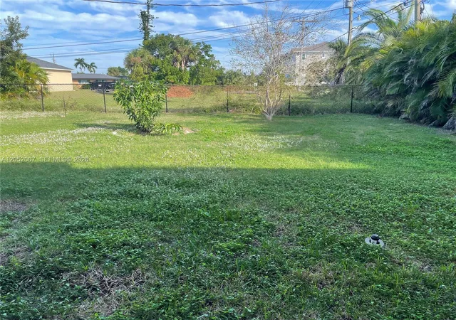 12th image of 737 Sesame Ct, Cape Coral, FL 33904 | MLS# A12052067