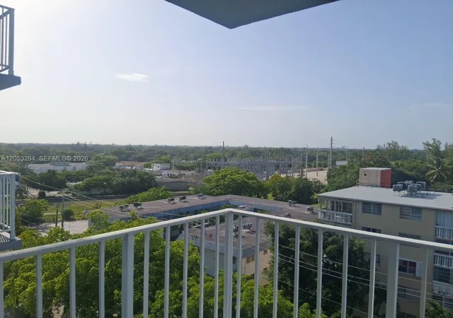 2nd image of 1470 Ne 125th Ter #812, North Miami, FL 33161 | MLS# A12053284