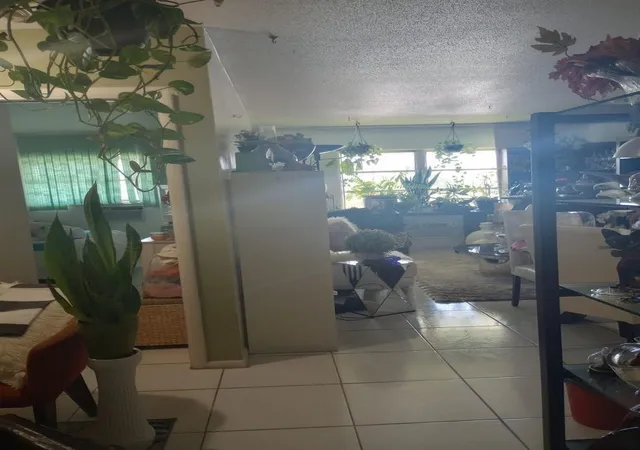 2nd image of 1250 E Sample Rd, Pompano Beach, FL 33064