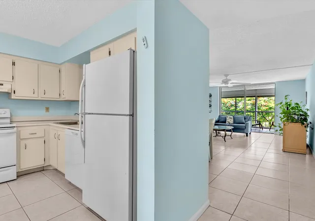 4th image of 14701 Cumberland Dr #3060, Delray Beach, FL 33446 | MLS# B26053404