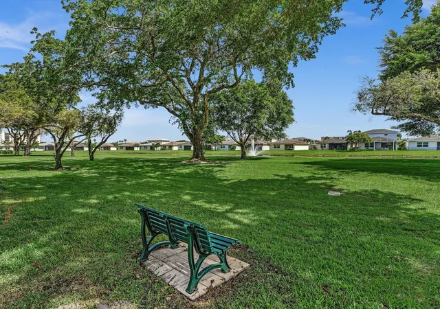 2nd image of 14701 Cumberland Dr, Delray Beach, FL 33446
