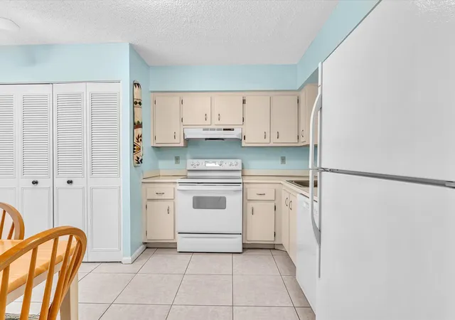 5th image of 14701 Cumberland Dr #3060, Delray Beach, FL 33446 | MLS# B26053404