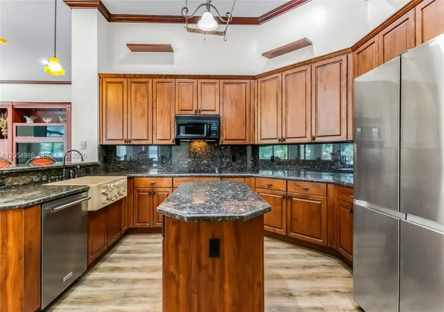 4th image of 13860 Sw 40Th St, Davie, FL 33330 | MLS# A12054988