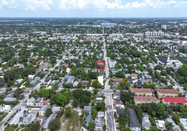 Photo 3 of Multi family home for sale at 301 S M St, Lake Worth Beach, FL 33460 | MLS# B26053634 | Listing updated on 2026-09-24