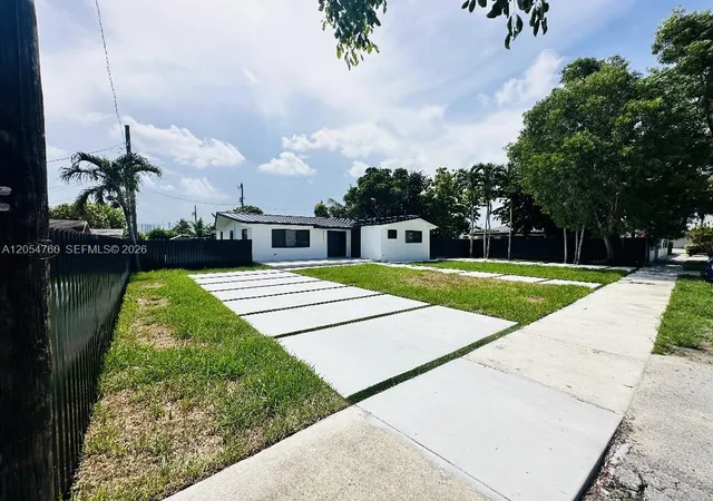 5th image of 430 Sw 100Th Ave, Sweetwater, FL 33174 | MLS# A12054760