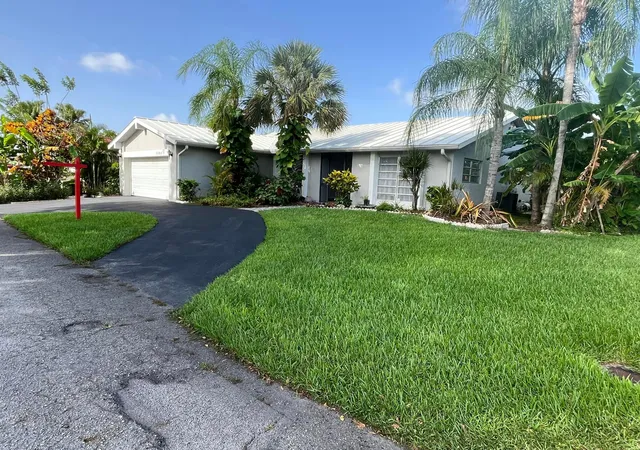 Photo 1 of Single family home for sale at 4804 Mango Dr, Tamarac, FL 33319 | MLS# B26053792 | Listing updated on 2026-10-08