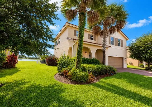 Photo 2 of Single family home for sale at 850 Gairloch Ln, Fort Pierce, FL 34947 | MLS# B26053803 | Listing updated on 2026-09-23