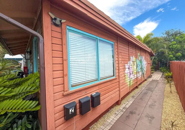 Photo 4 of House for sale at 17 S L St, Lake Worth Beach, FL 33460 | MLS# B26053847 | Listing updated on 2026-09-24