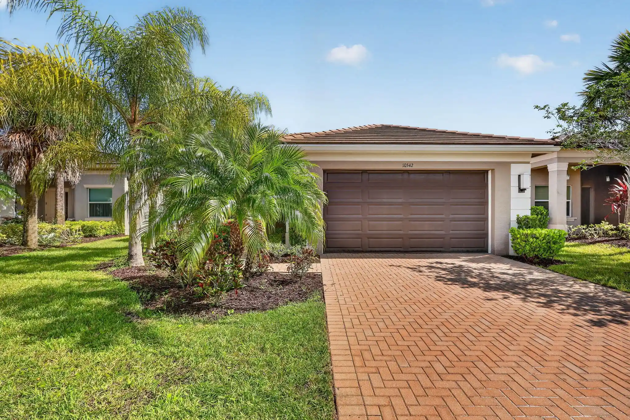 Photo 1 of Single family home for sale at 10542 Sw Sunray St, Port Saint Lucie, FL 34987 | MLS# B26053850 | Listing updated on 2026-10-22