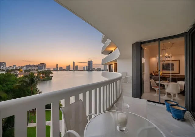 3rd image of 3000 Island Blvd #505, Aventura, FL 33160 | MLS# A12055674