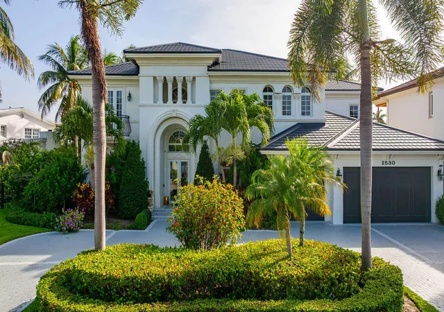 Photo 1 of Single family home for sale at 2530 Ne 31st Court, Lighthouse Point, FL 33064 | MLS# B26053874 | Listing updated on 2026-09-23