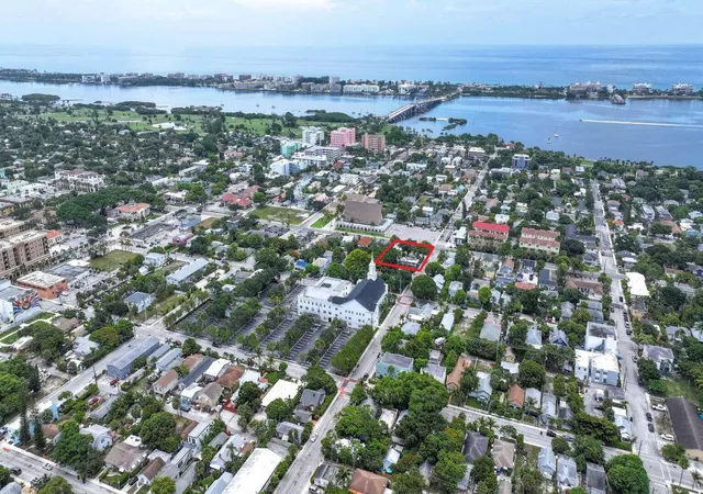 Photo 1 of Multi family home for sale at 131 S Federal Hwy, Lake Worth Beach, FL 33460 | MLS# B26053891 | Listing updated on 2026-09-24