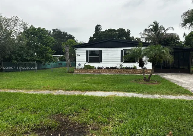 3rd image of 614 Bowden Rd, Clewiston, FL 33440 | MLS# A12055927