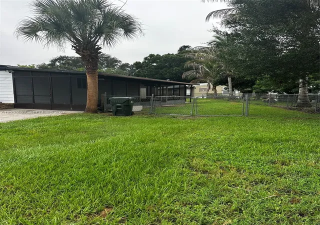 4th image of 614 Bowden Rd, Clewiston, FL 33440 | MLS# A12055927