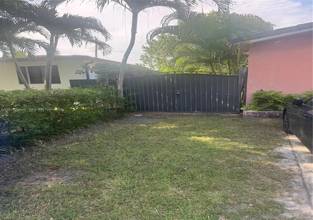 2nd image of 3611 Sw 21st St, Miami, FL 33145 | MLS# A12055898