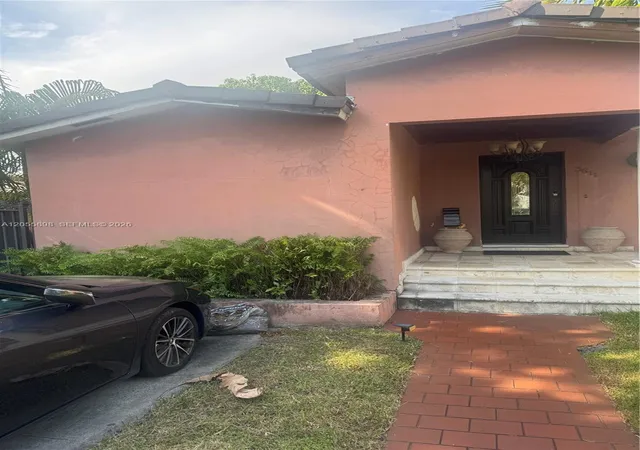 3rd image of 3611 Sw 21St St, Miami, FL 33145 | MLS# A12055898