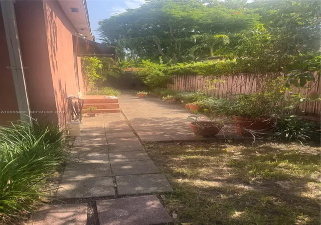 4th image of 3611 Sw 21St St, Miami, FL 33145 | MLS# A12055898