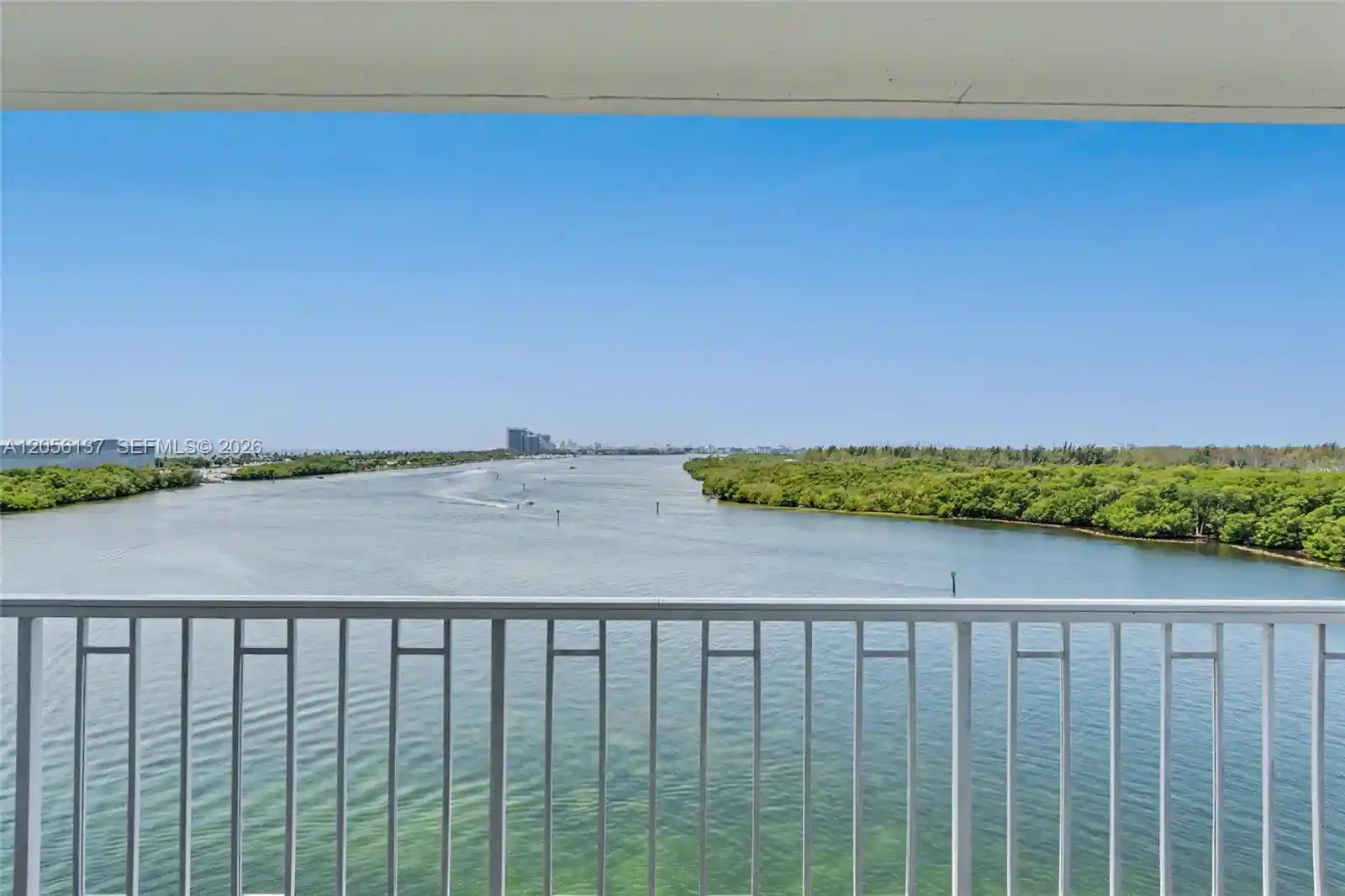 Condo for sale at 500 Bayview Dr #822, Sunny Isles Beach, FL 33160 | MLS# A12056137