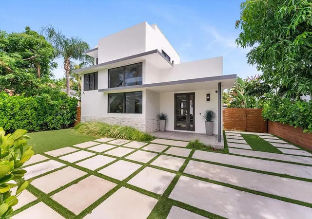 Photo 2 of Single family home for sale at 509 38th Street, West Palm Beach, FL 33407 | MLS# B26054061 | Listing updated on 2026-10-08