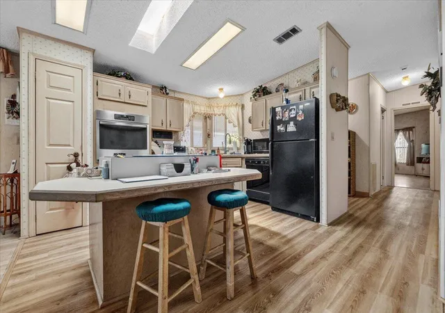 Photo 4 of Manufactured home for sale at 6578 NW 37th Avenue, Coconut Creek, FL 33073 | MLS# B26054223 | Listing updated on 2026-09-23
