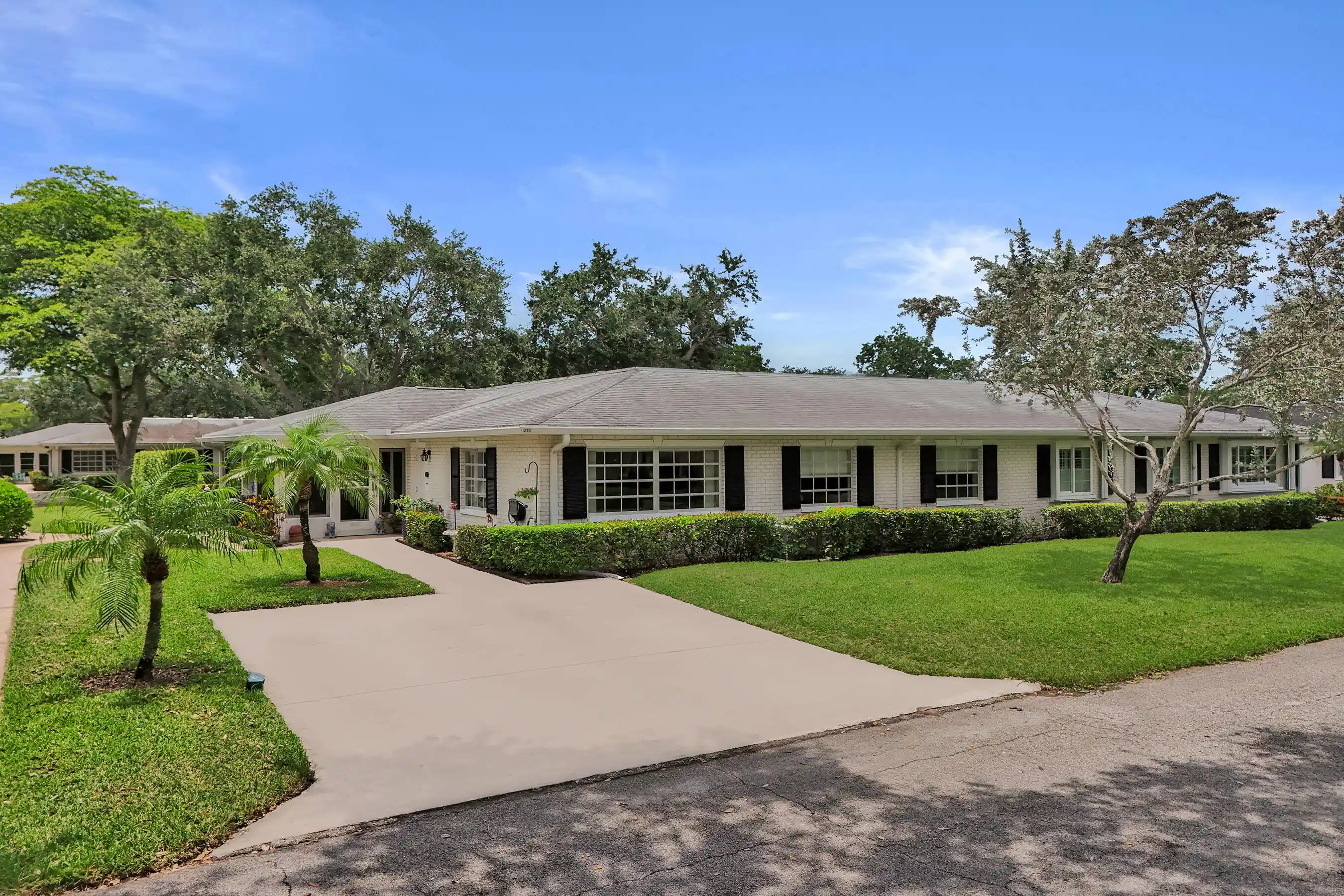 Photo 1 of Multi family home for sale at 10127 41st Terrace S #211, Boynton Beach, FL 33436 | MLS# B26054249 | Listing updated on 2026-10-19