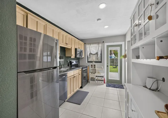Photo 3 of Single family home for sale at 110 Nw 56th Street, Fort Lauderdale, FL 33309 | MLS# B26054301 | Listing updated on 2026-09-11
