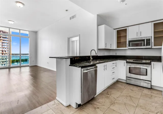 3rd image of 7900 Harbor Island Dr #PH19, North Bay Village, FL 33141 | MLS# A12056504