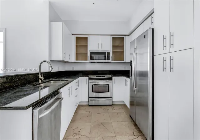 5th image of 7900 Harbor Island Dr #PH19, North Bay Village, FL 33141 | MLS# A12056504