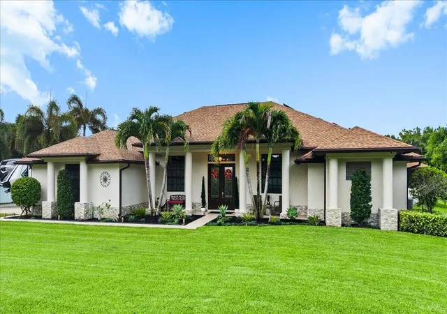 Photo 3 of Single family home for sale at 17433 Hamlin Blvd, Loxahatchee, FL 33470 | MLS# B26054391 | Listing updated on 2026-10-08