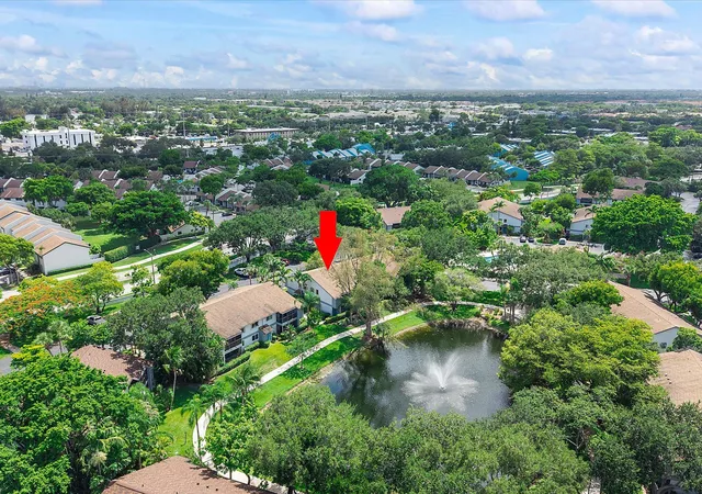 Photo 3 of Condo for sale at 2705 S Oakland Forest Dr #104, Oakland Park, FL 33309 | MLS# B26054445 | Listing updated on 2026-10-01