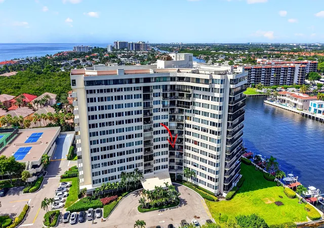 Listing Photo 4 - Condo for sale in building located at 3912 S Ocean Blvd, Highland Beach, FL 33487 - Unit #501