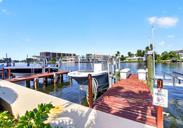 Listing Photo 5 - Condo for sale in building located at 3912 S Ocean Blvd, Highland Beach, FL 33487 - Unit #501