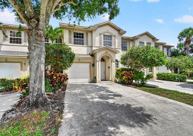 Photo 3 of Townhouse for sale at 308 Spruce St, Boynton Beach, FL 33426 | MLS# B26054484 | Listing updated on 2026-10-05