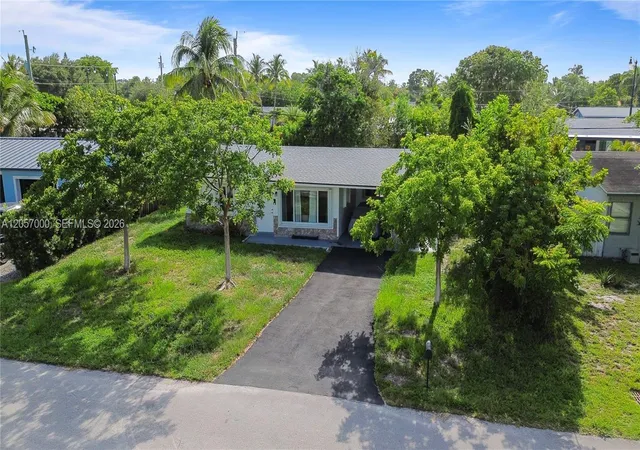 3rd image of 3021 Ne 11Th Ter, Pompano Beach, FL 33064 | MLS# A12057000