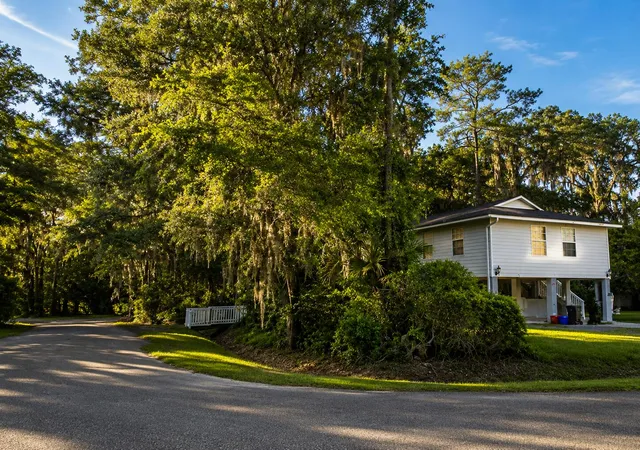 Single family home for sale at 2150 SW 14th Street, Gainesville, FL 32608 | MLS# B26054622