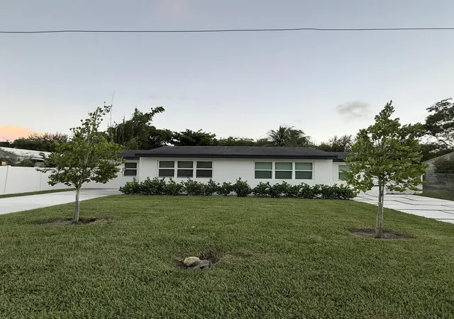 Multi family home for sale at 118 SW 7th Street, Delray Beach, FL 33444 | MLS# B26054895