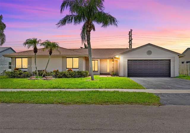 1st image of 600 Fairfax Ave, Davie, FL 33325 | MLS# A12057772