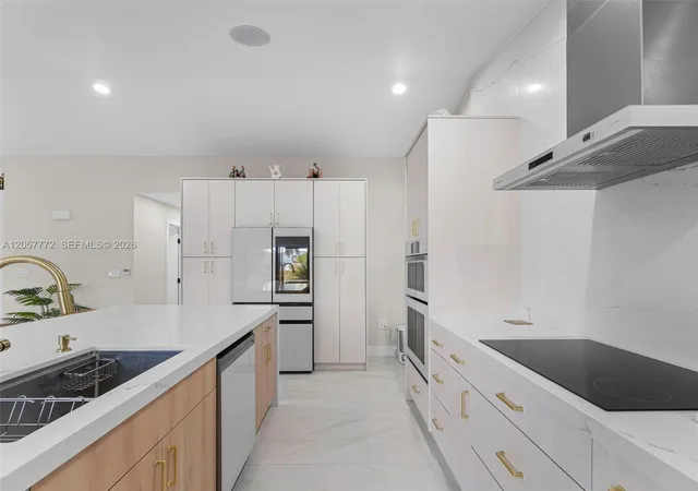 4th image of 600 Fairfax Ave, Davie, FL 33325 | MLS# A12057772