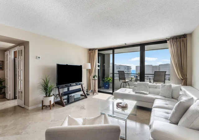 Photo 3 of Condo for sale at 3589 S Ocean Blvd #703, Palm Beach, FL 33480 | MLS# B26055088 | Listing updated on 2026-10-08