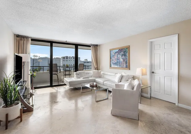 Photo 4 of Condo for sale at 3589 S Ocean Blvd #703, Palm Beach, FL 33480 | MLS# B26055088 | Listing updated on 2026-10-08